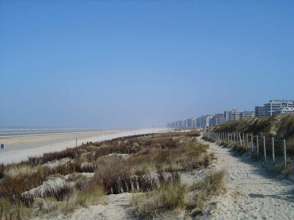 La Plage De Panne Esterno foto